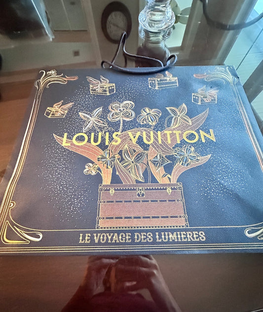 Gift bag transformation