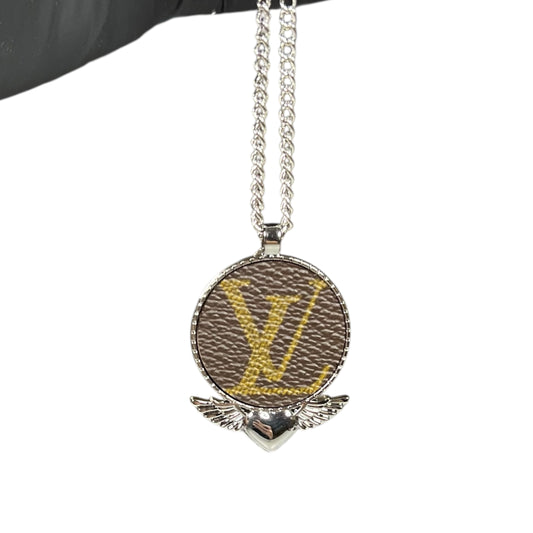 Lover’s Pendant (mixed)