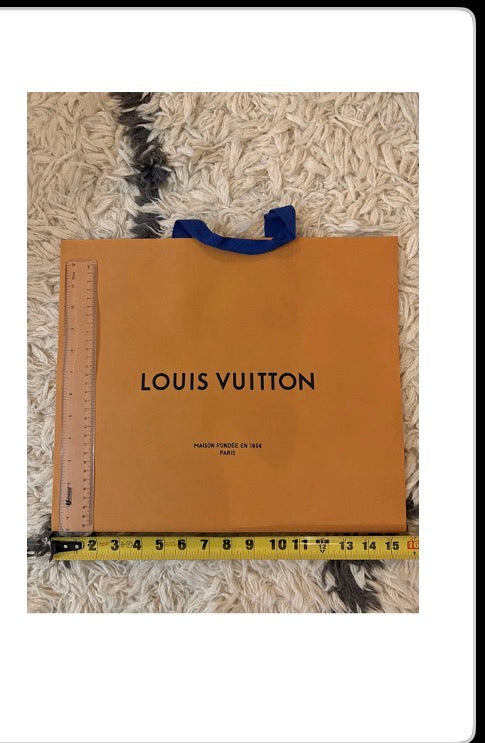 Gift bag transformation