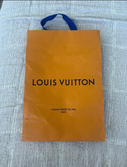Gift bag transformation