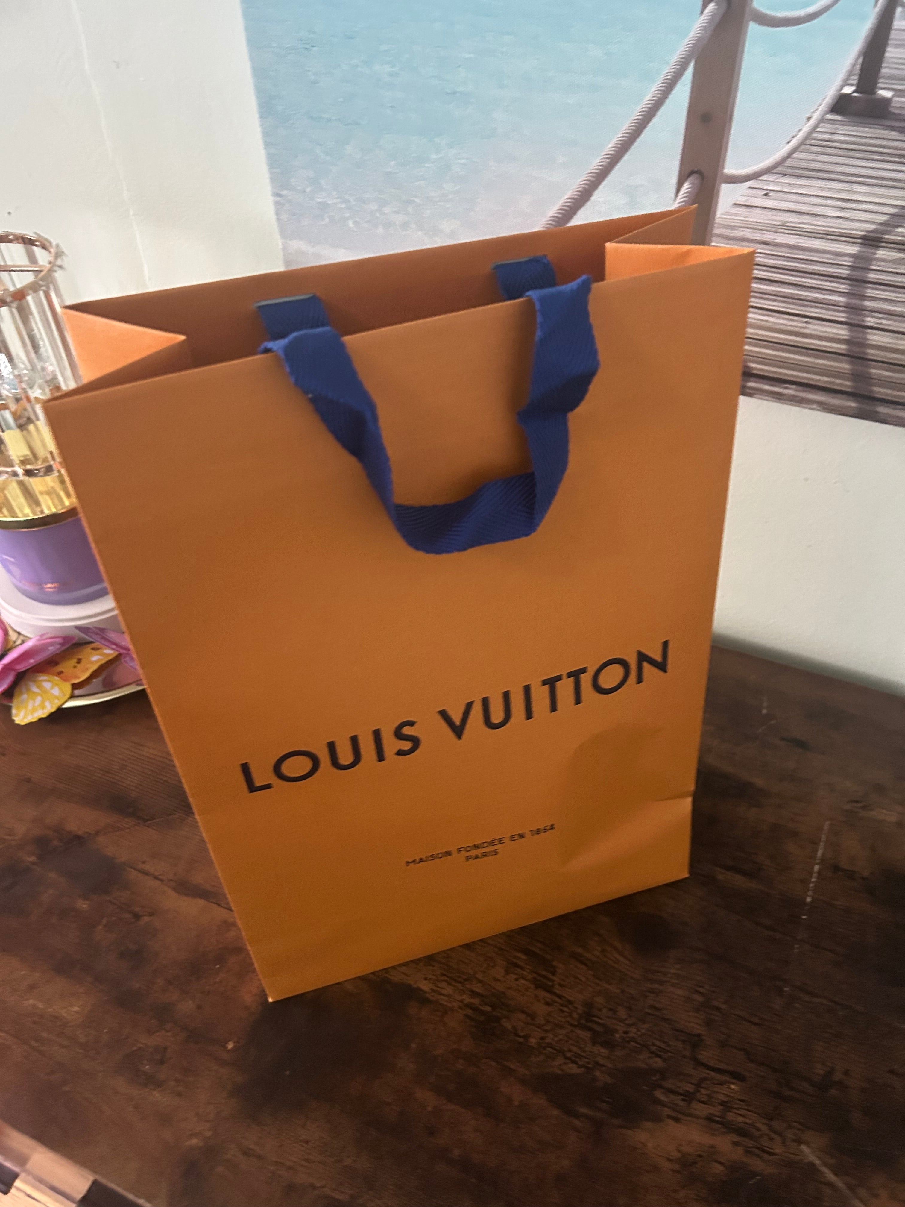 Gift bag transformation